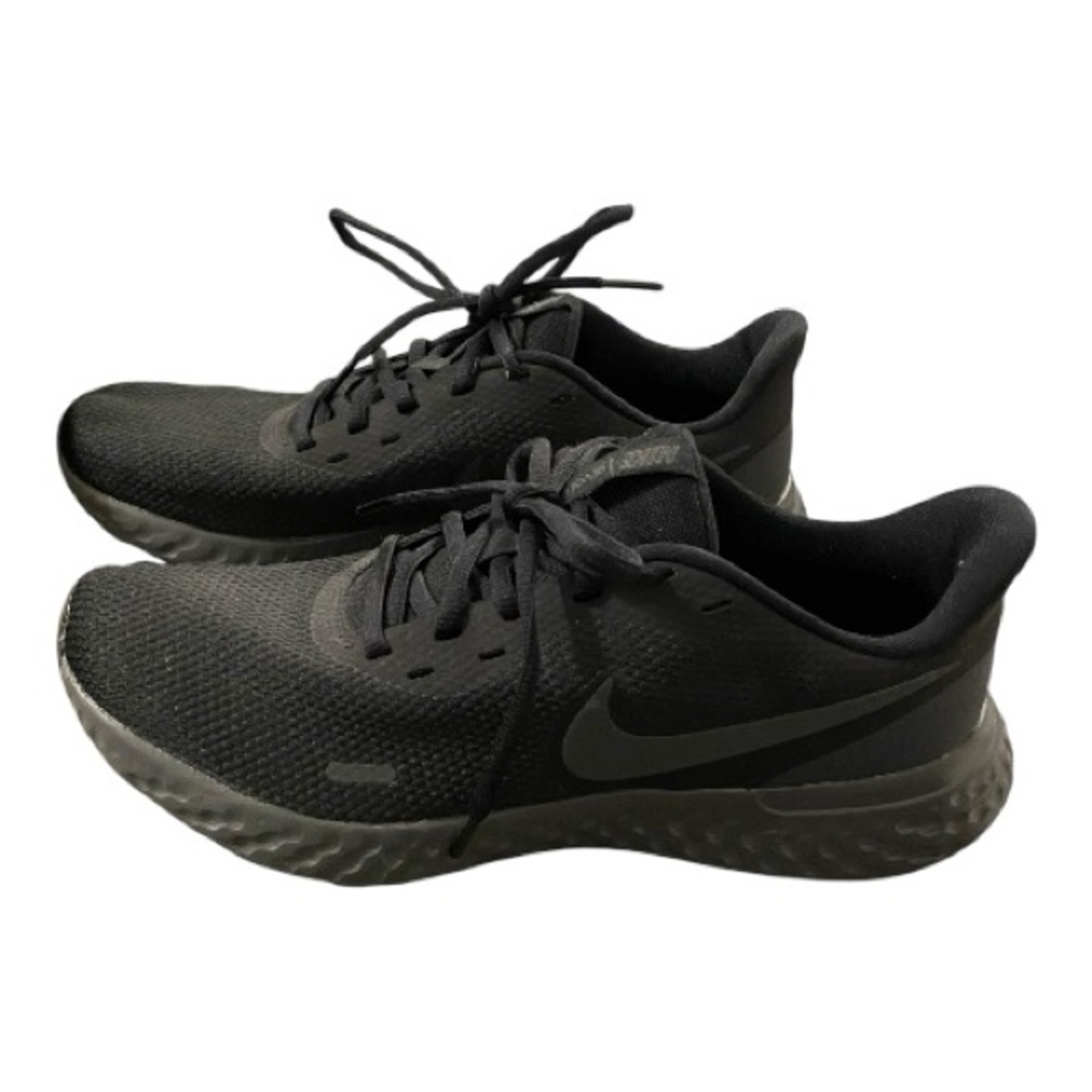 Nike Revolution 5 Women’s Sneaker - size 9.5